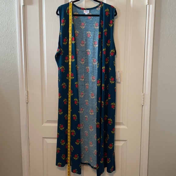LuLaRoe woman’s coverup Joy XL floral side slits - Picture 3 of 12